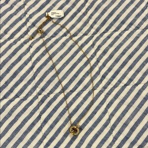 Elegant Gold Pendant Necklace